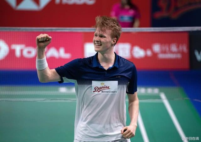 篮球——NBA常规赛：勇士胜雄鹿.