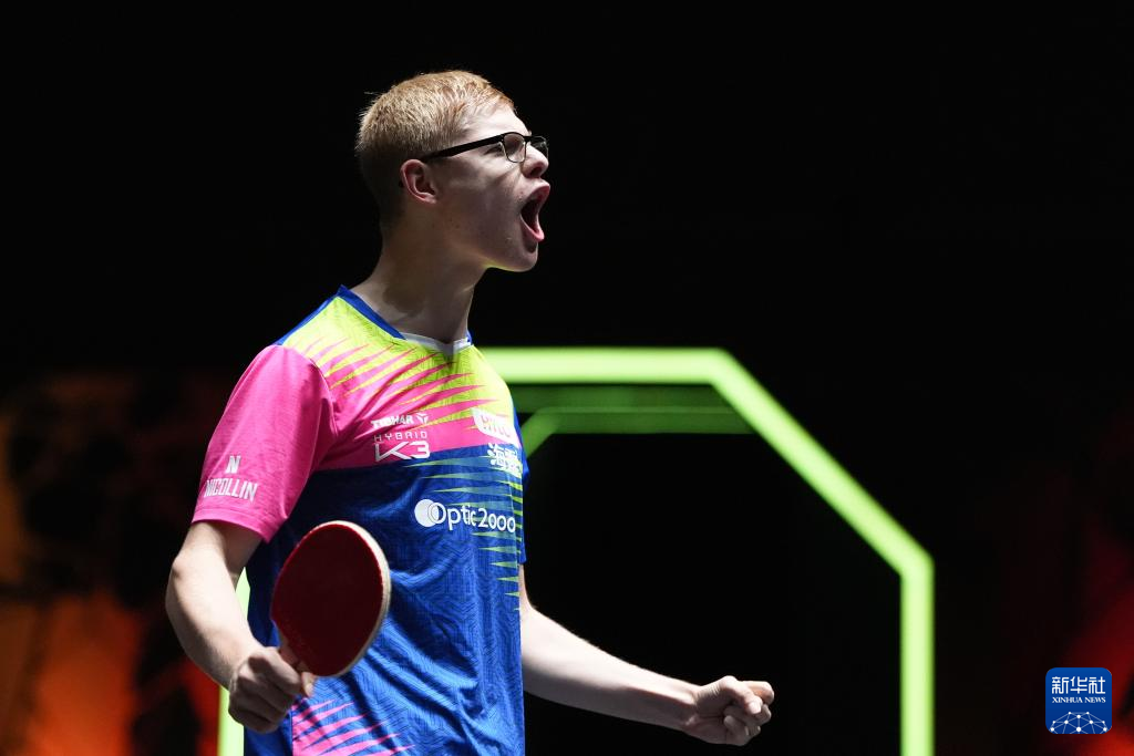 边翼吸走一 边翼吸走一